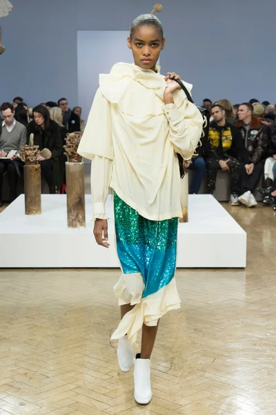 Look 47